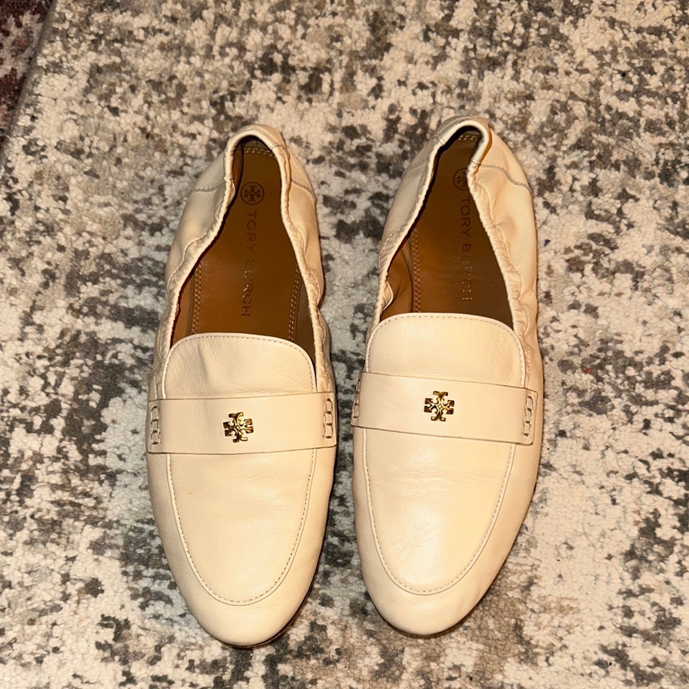 Tory Burch women’s  cream  Leather Loafers